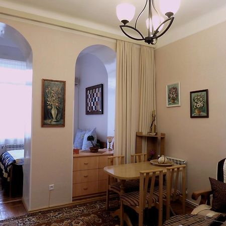 Ferienwohnung Ara & Gaya Аpartment Erivan Exterior foto